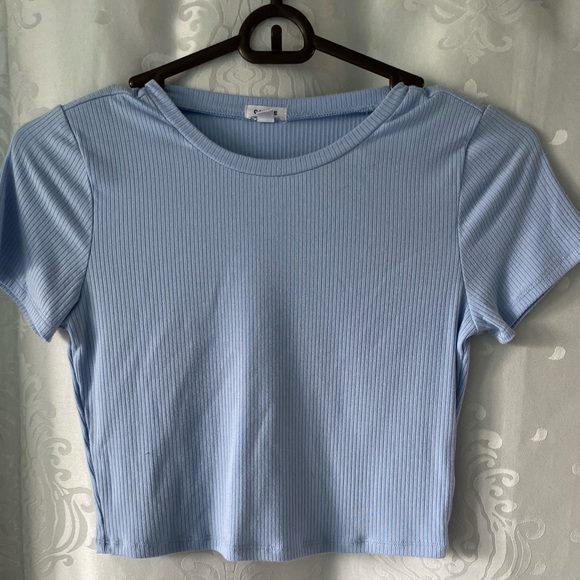 garage blue cropped short sleeve top NWOT 💙 - Picture 1 of 3